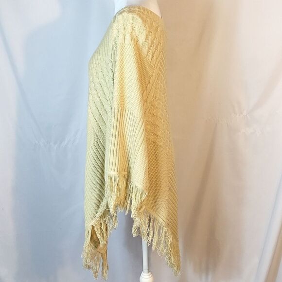 Wrangler Women's Fringed Knit Poncho - Picture 3 of 6